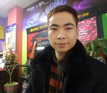 陈老板参观我厂展示会馆