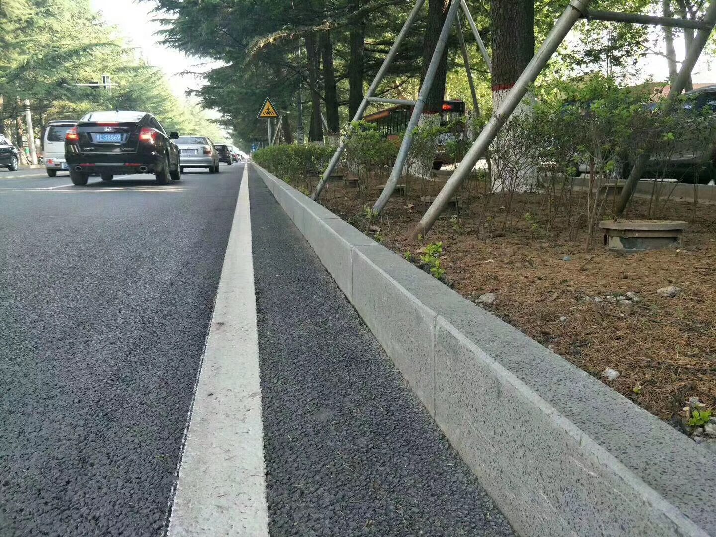 pc路沿石